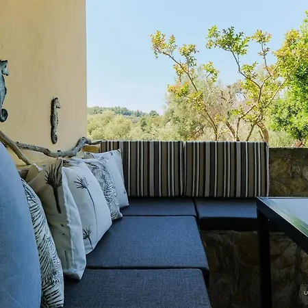 Apartment Oasis 2-bdrm Retreat With Private Garden,pefkohori *
