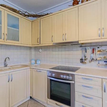 Oasis 2-bdrm Retreat With Private Garden,pefkohori Apartment Pefkochori