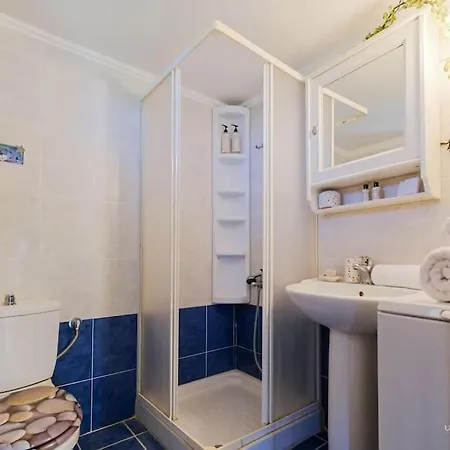 Apartment Oasis 2-bdrm Retreat With Private Garden,pefkohori Pefkochori
